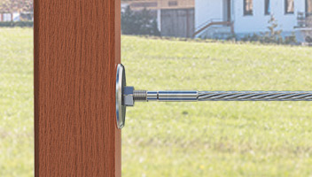 Holz-Gewindeanker mit Hülsenmutter mit Innengewinde M8 rechts - Montagebeispiel mit Edelstahlseil 6 mm